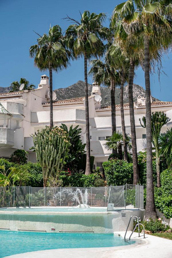 Stunning 4-bedroom Townhouse With Breathtaking Views In *