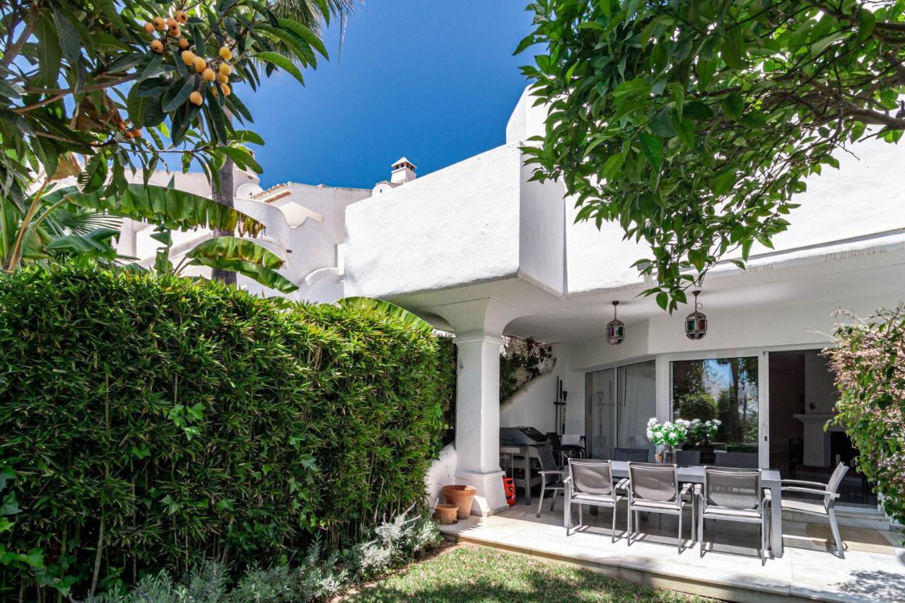 Stunning 4-bedroom Townhouse With Breathtaking Views In Feriehus Marbella